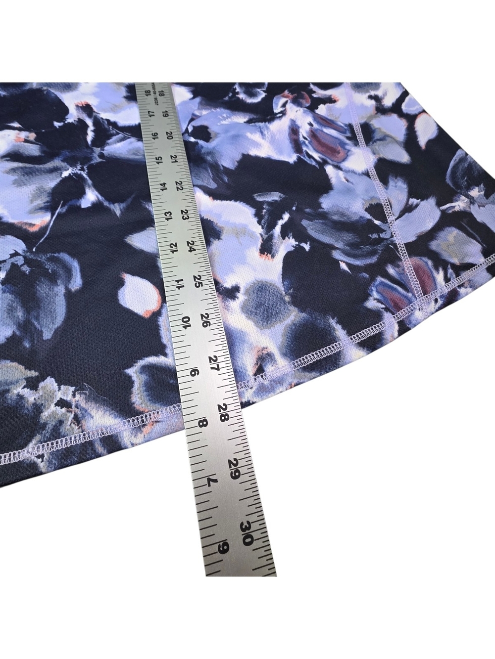 St. John's Bay Active Women’s Plus Size 2X Shirt Quick Dri Floral V-Neck Top - Picture 4 of 5